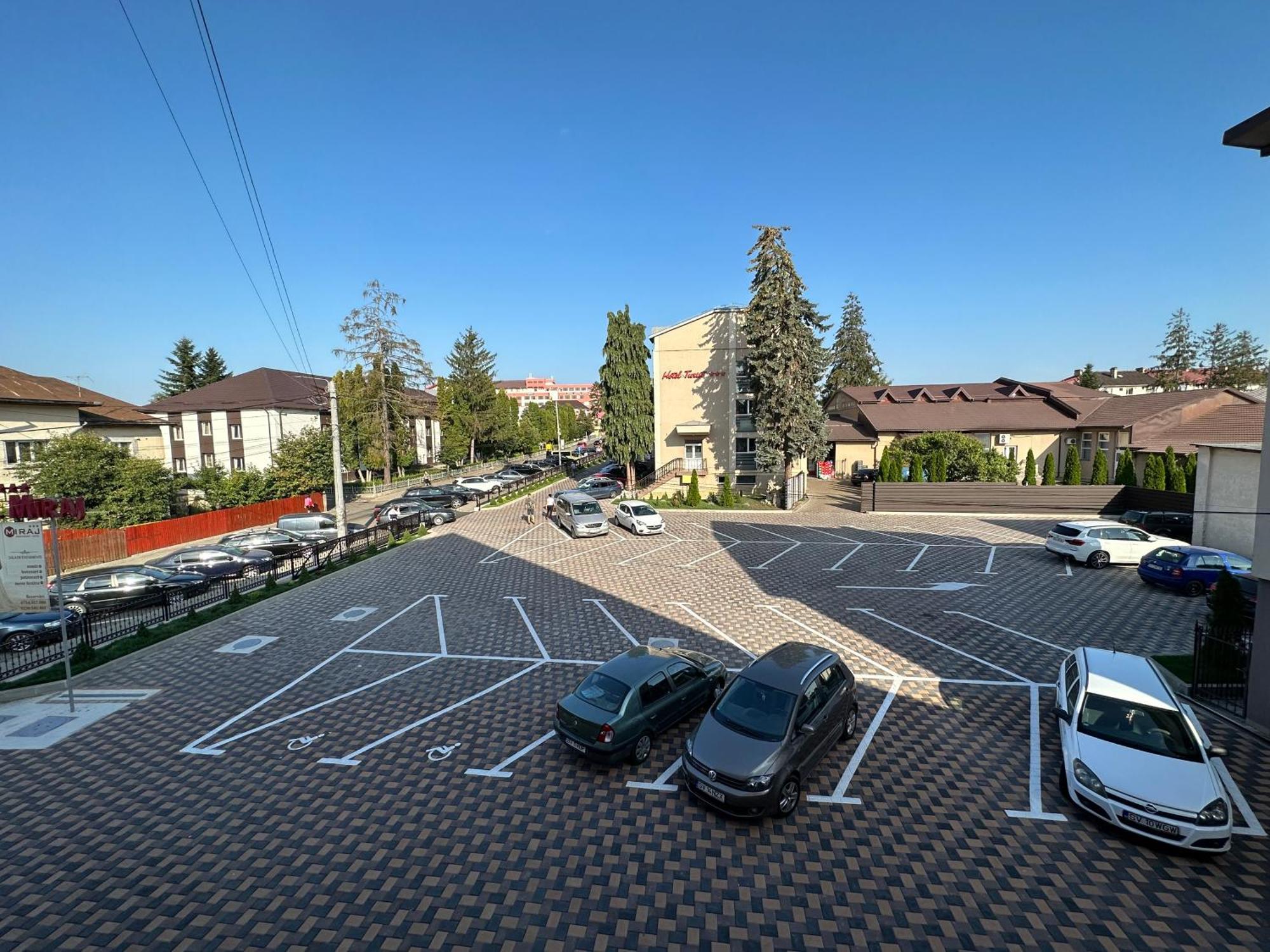 Hotel Turist Fălticeni 외부 사진