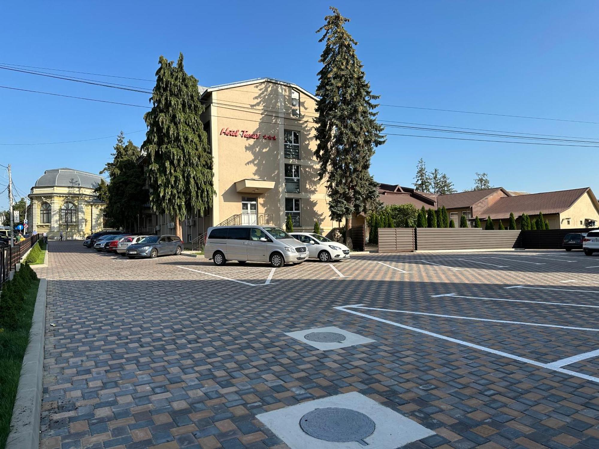 Hotel Turist Fălticeni 외부 사진
